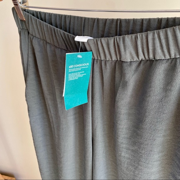 H&M Conscious Flowy Elastic Waist Pants in Gray/Green - 4 - Picture 2 of 3